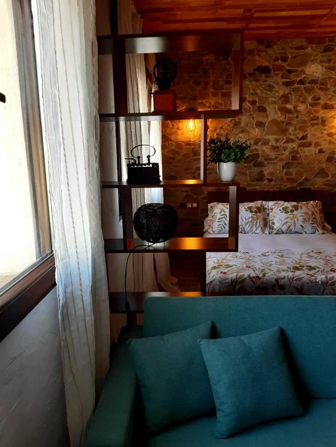Apartamentos Callampa Torrejón el Rubio Εξωτερικό φωτογραφία