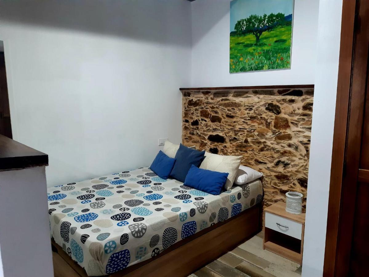 Apartamentos Callampa Torrejón el Rubio Εξωτερικό φωτογραφία