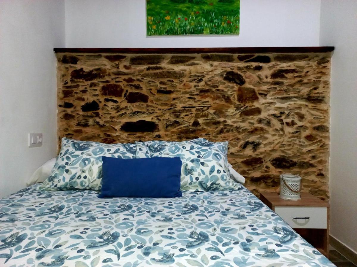 Apartamentos Callampa Torrejón el Rubio Δωμάτιο φωτογραφία