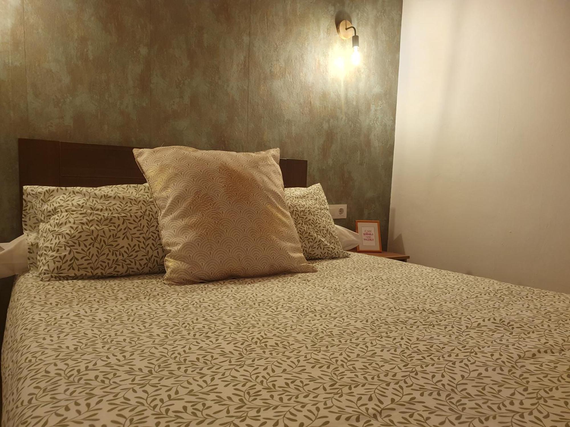 Apartamentos Callampa Torrejón el Rubio Εξωτερικό φωτογραφία